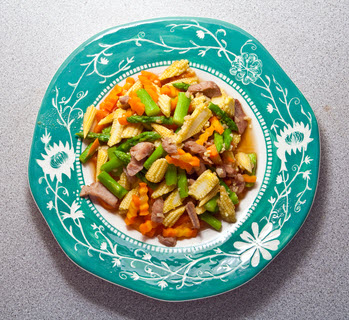 Pork Stir-Fry with Asparagus and Mint