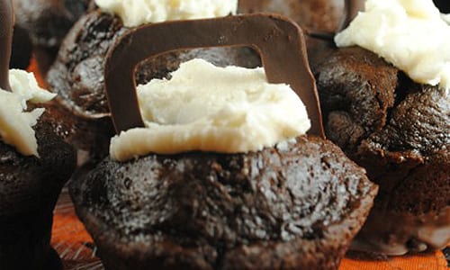 Cauldron Cakes for Halloween